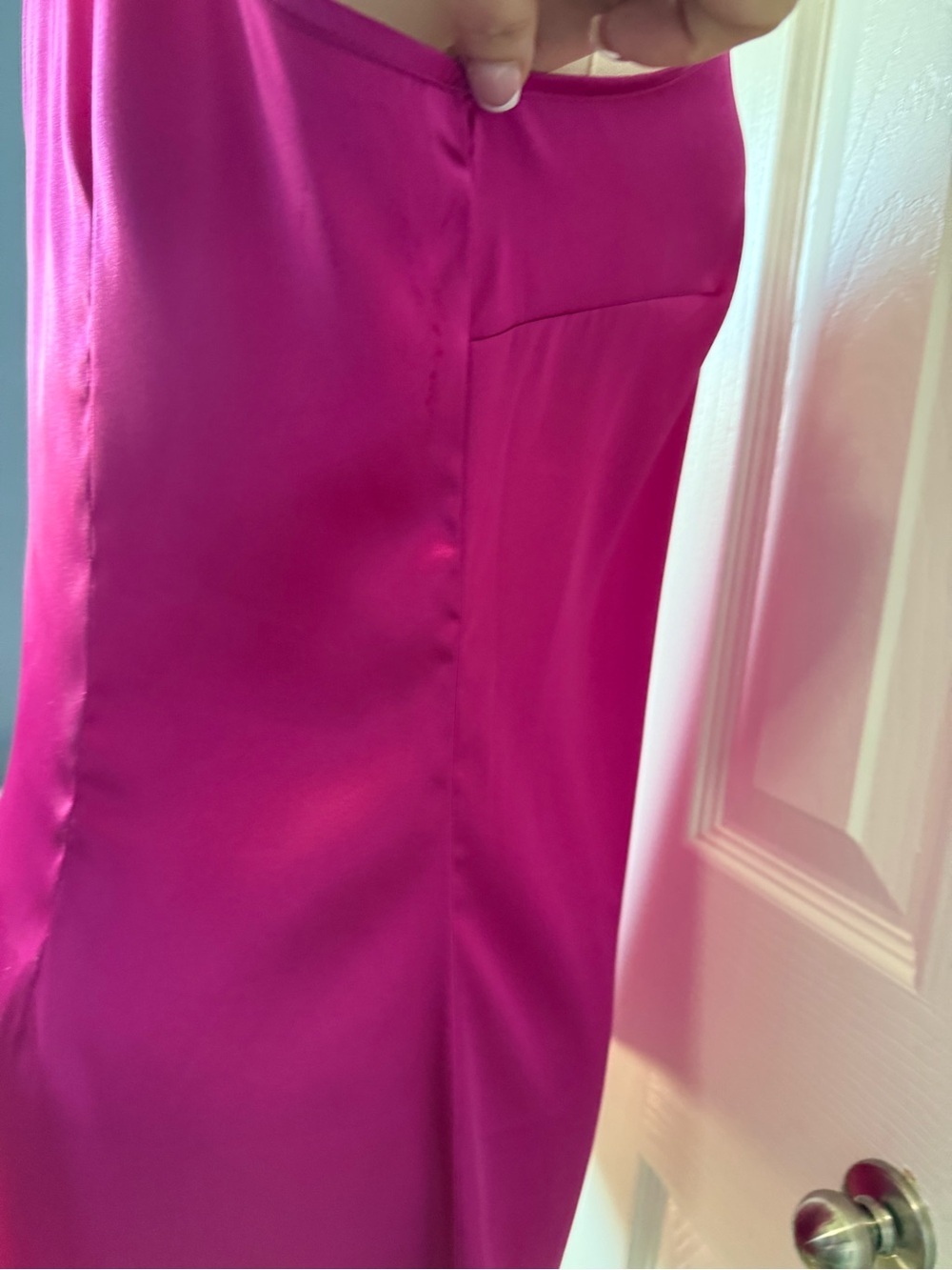 Le Château Fuchsia Satin Sleeveless Blouse Size Medium Made in Canada Barbiecore - Picture 10 of 10